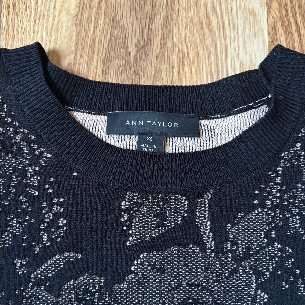 Ann Taylor Black and Gray Crewneck Sweater - Picture 4 of 4